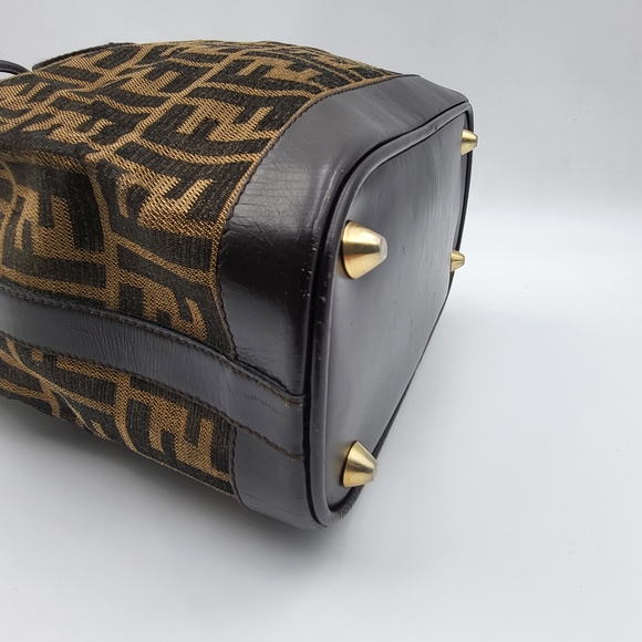 Fendi Zucca FF Canvas Vintage Shoulder Bag..Authentic !!! - Picture 7 of 16